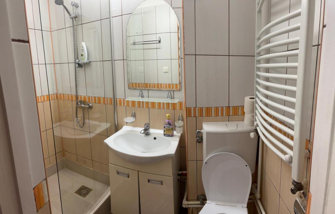 Linna Apartament Galati  Exterior photo